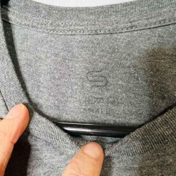 Sudara Namaste yoga gray crop tee shirt - Picture 3 of 4